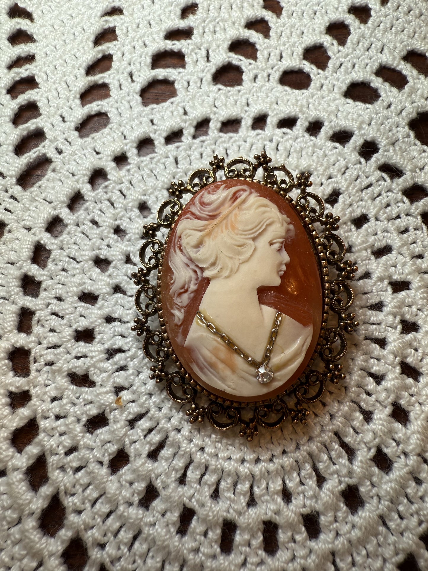 Vintage Large Midcentury Cameo Brooch