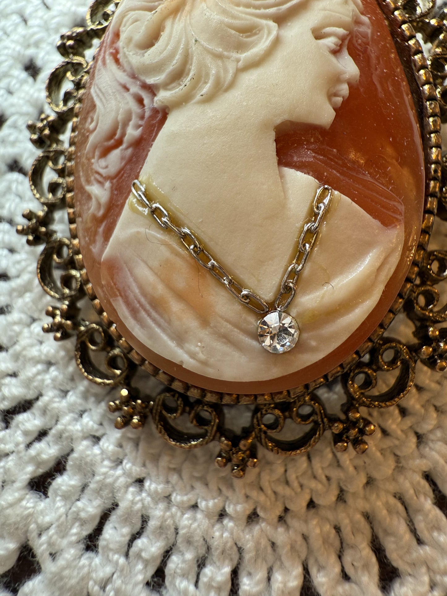 Vintage Large Midcentury Cameo Brooch