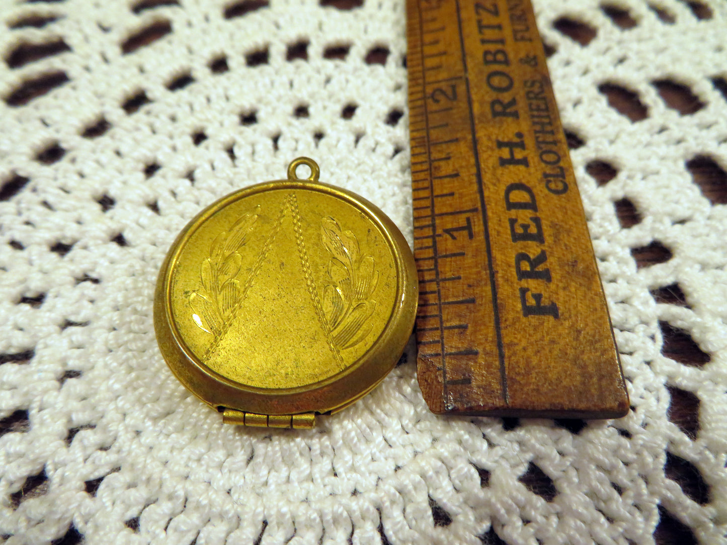 Antique Gold Flower Locket