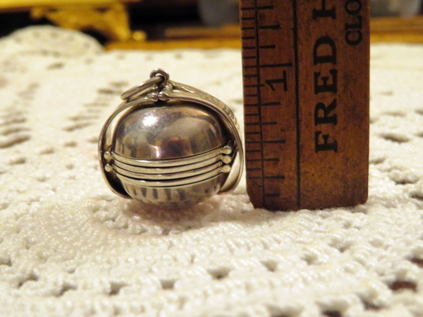 Vintage Sterling Silver 6-Frame Locket Pendant