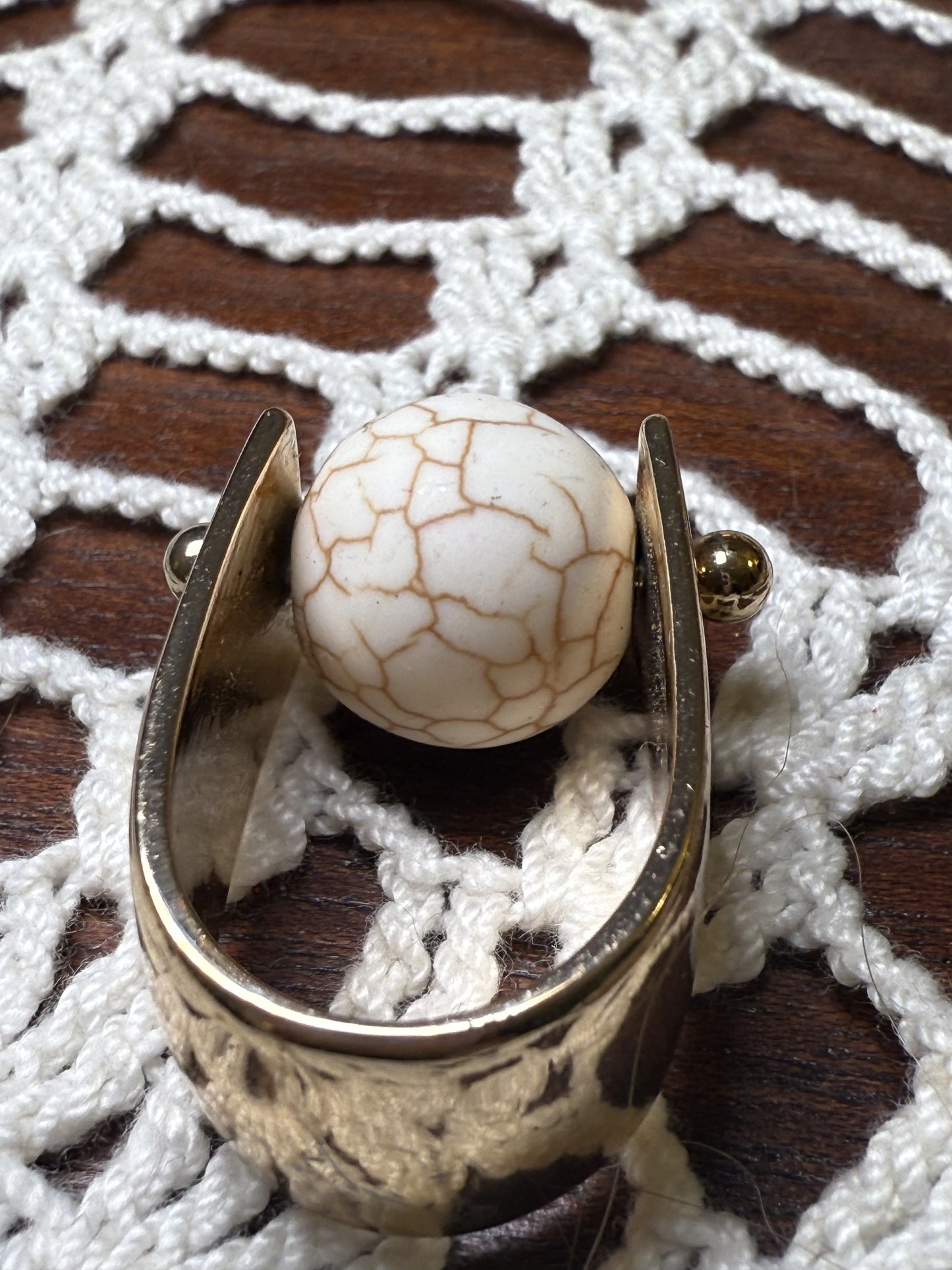 Vintage Howlite Fidget Spinner Gold Ring