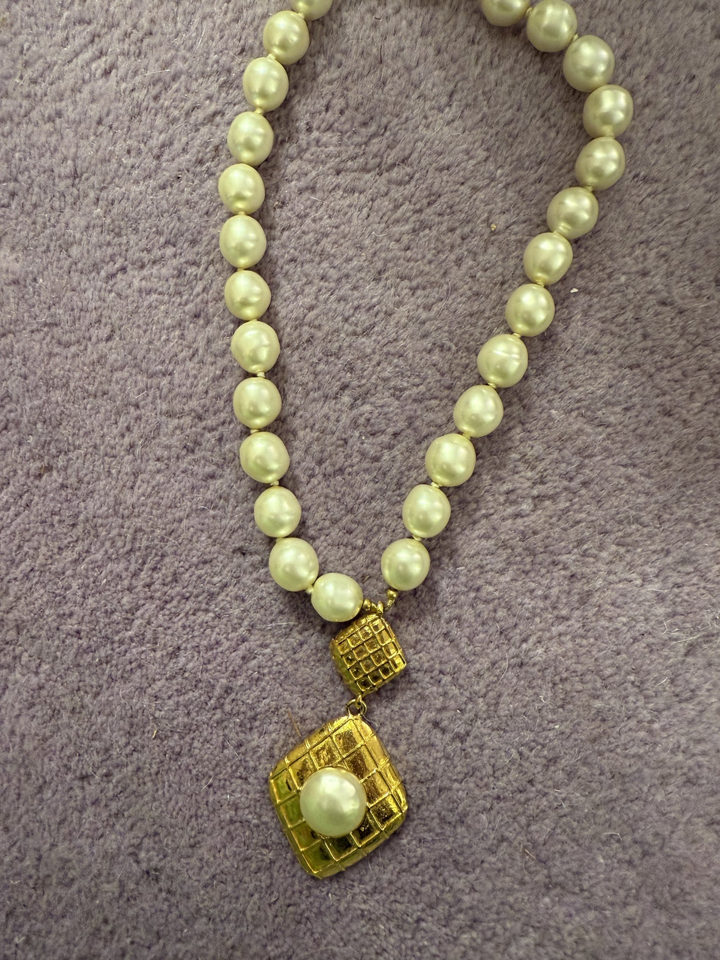 Vintage Chanel Byzantine Pearl Gold Pendant Necklace