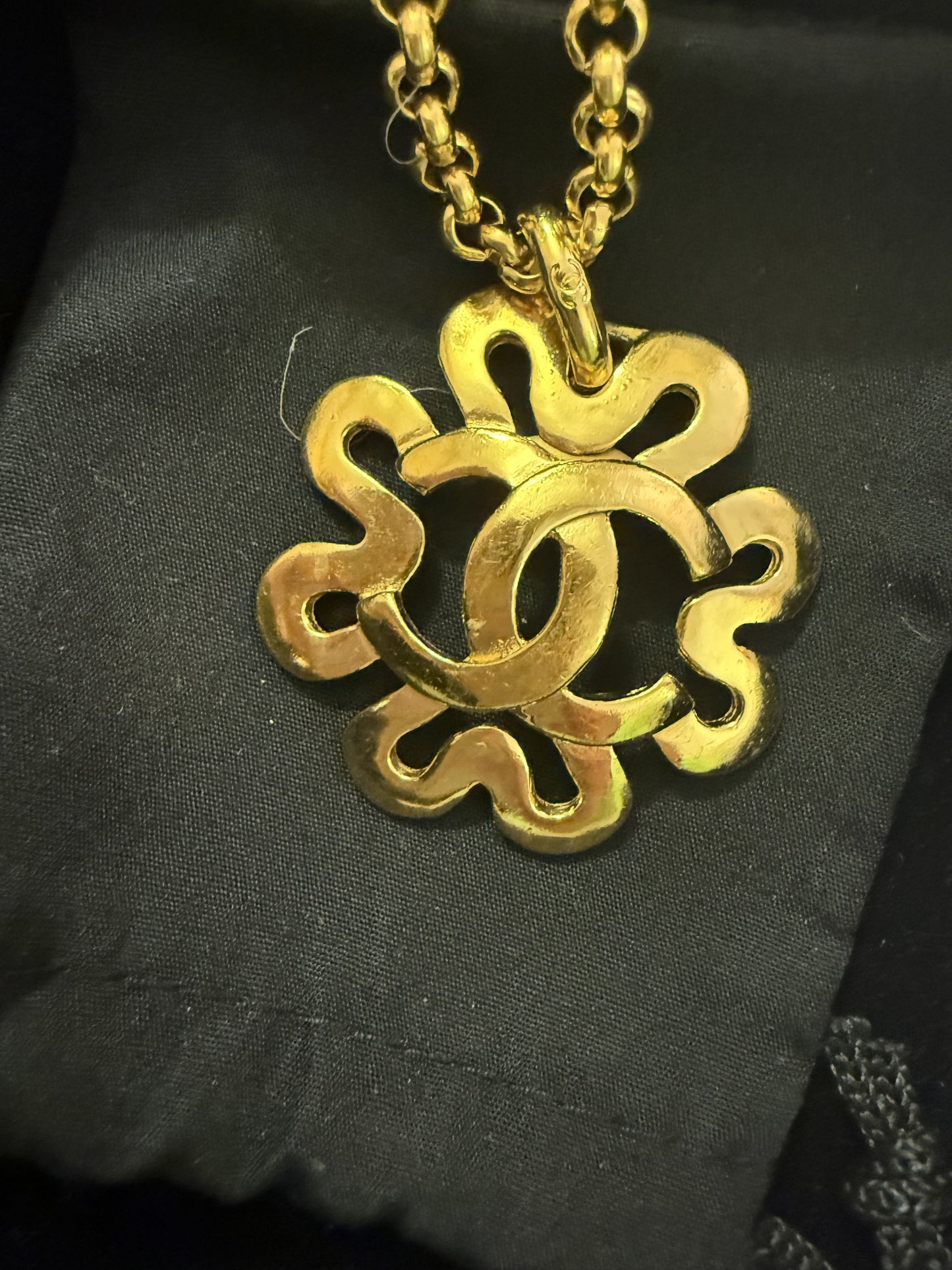 Vintage Chanel 1995 Lucky Clover Gold Pendant Necklace